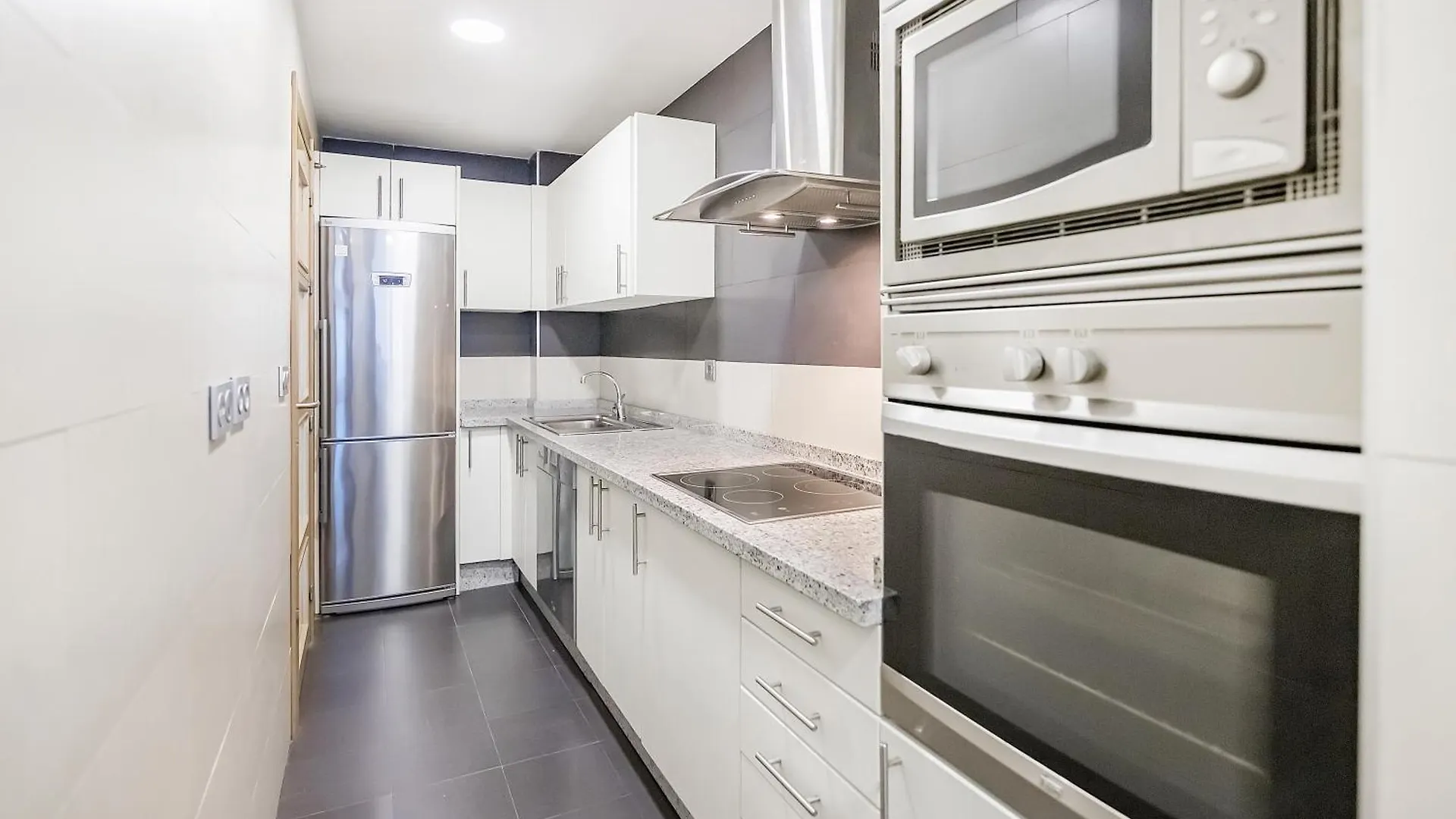 Bhost - Pacifico Apartment Malaga Spain