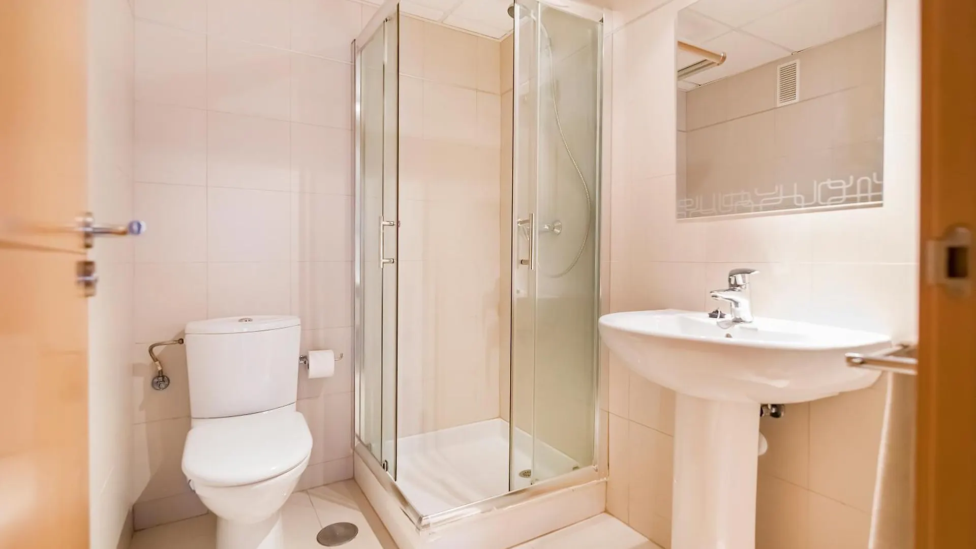 Bhost - Pacifico Apartment Malaga 0*,
